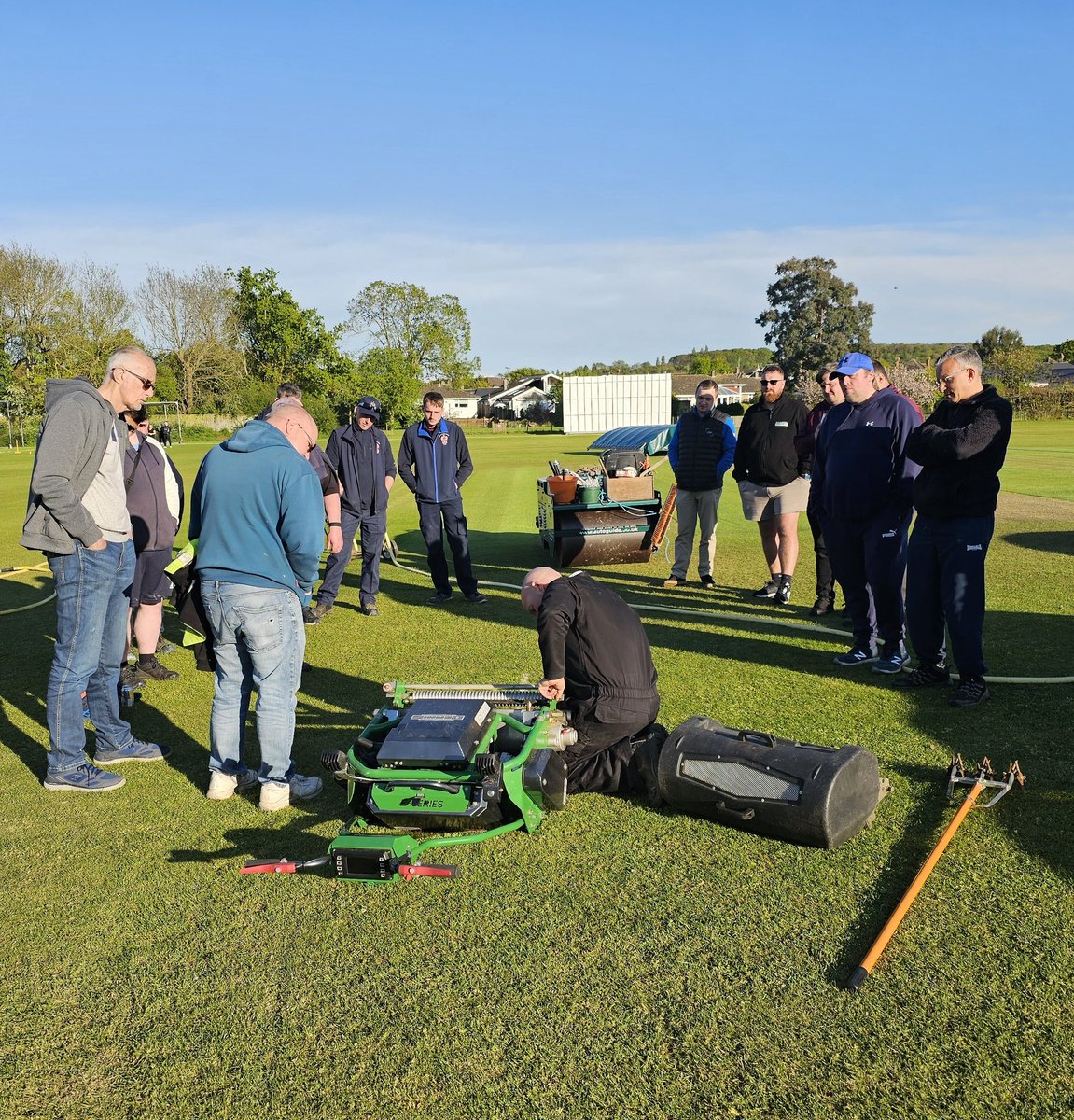A fresh but importantly, dry evening at Chestfield CC for our first Pitch Preparation Seminar of 2024. Thanks to the club for hosting, @thegma_ and @DennisMowers for presenting.