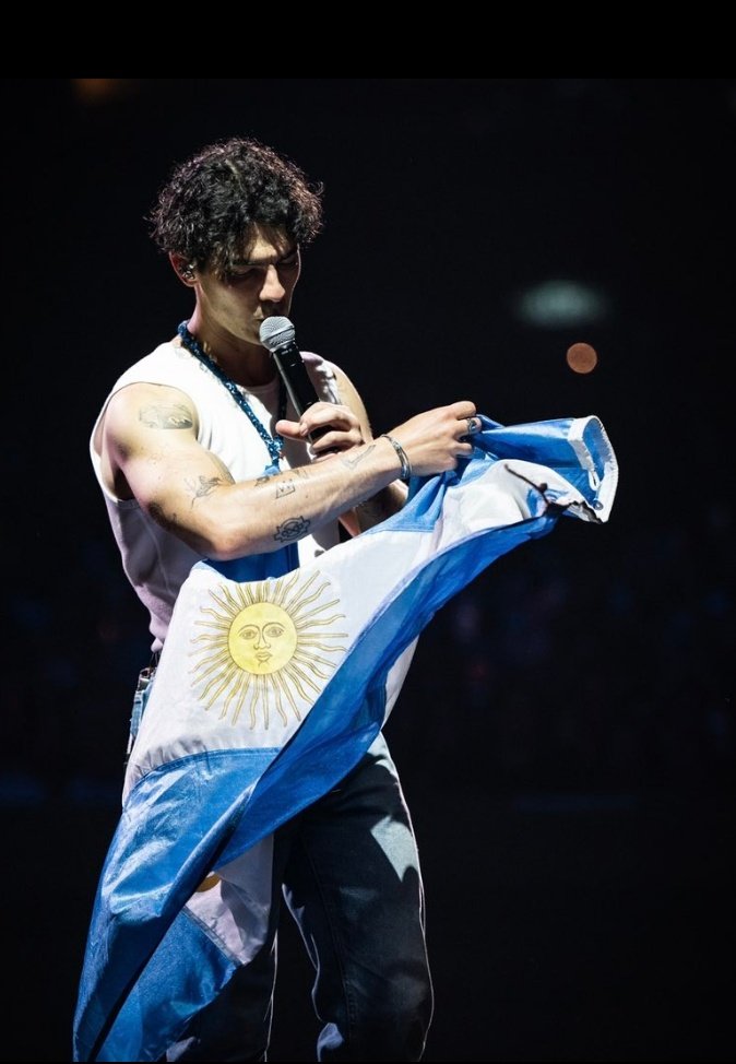 letitberock_'s tweet image. Dios, Patria y Jonas Brothers 🫀🇦🇷 ❤️‍🩹