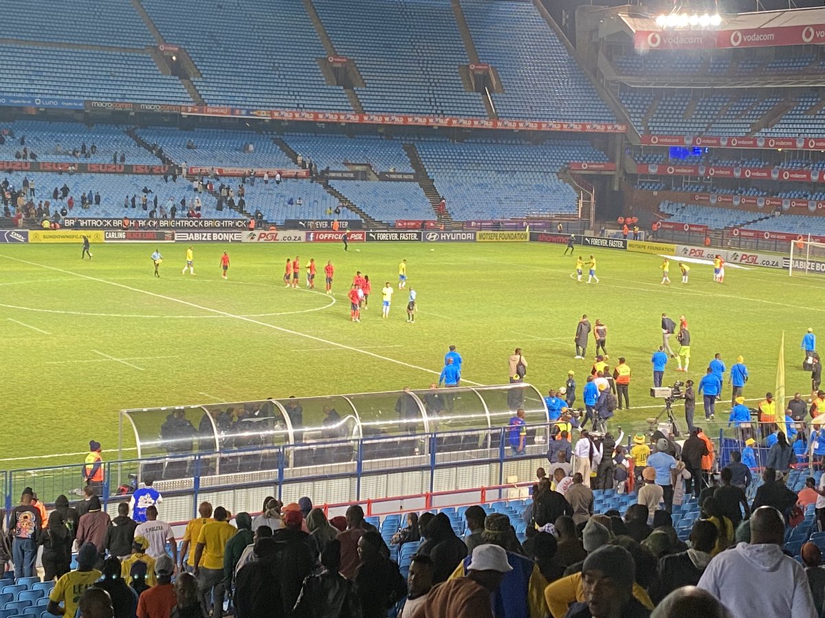 #FULLTIME 👆🚀

Sundowns👆 3 - TS Galaxy 0 🚀

Peter Shalulile ⚽️⚽️
Thembinkosi Lorch ⚽️

If Mameodi Sundowns WIN against Kaizer Chiefs on Thursday, they win the league title. 

#Sundowns #ThembaZwane #NeoMaema #TSGalaxy #Sirino 👆🚀