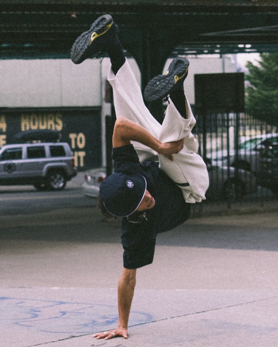 Under Armour tweet media