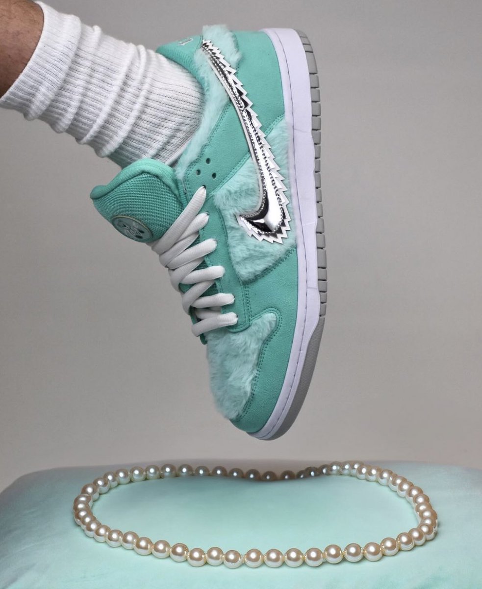 Custom “Luxe” Dunk Lows 💠