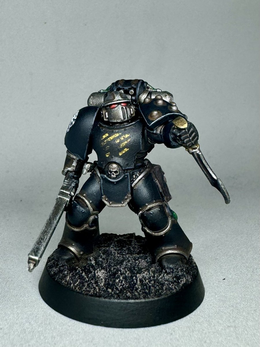 Last marauder of squad 2 before I move onto Endryd Haar. #horusheresy #blackshields