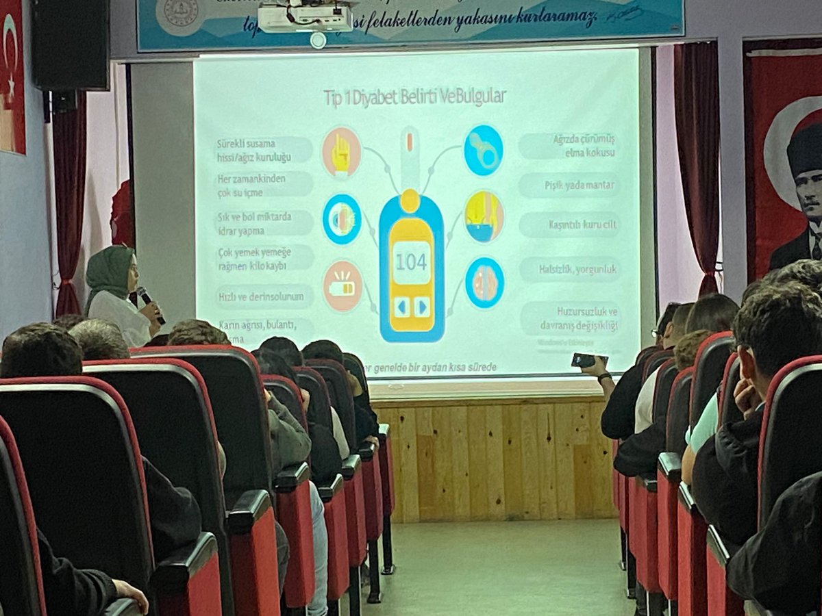 Karacabey Ilçe Sağlık Müdürlüğünün düzenlediği Diyabet, Saglikli Beslenme, Fiziksel Aktivite konularında Diyetisyen Gülçin TURNA tarafindan okulumuz ögrenci ve öğretmenlerine eğitim verildi.