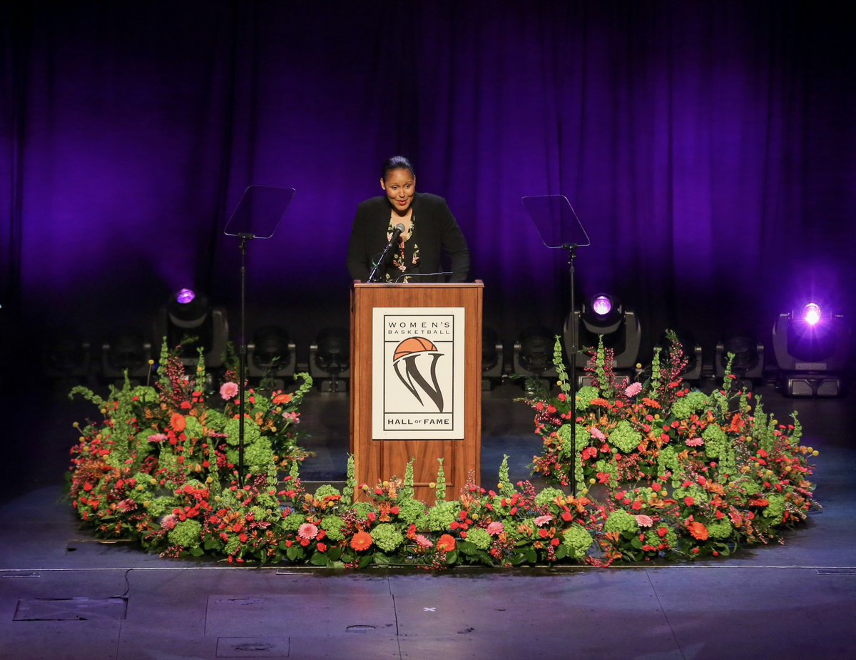 Officially in the Hall of Fame 🐐 Maya Moore Irons was inducted into the Women’s Basketball Hall of Fame on Saturday!