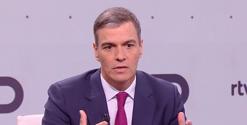 Pedro Sánchez va contra la libertad de prensa: 'Esas páginas web y esos digitales no son medios de comunicación'. Sí. Es un presidente del Gobierno repartiendo carnés de periodistas. Estamos en Venezuela.