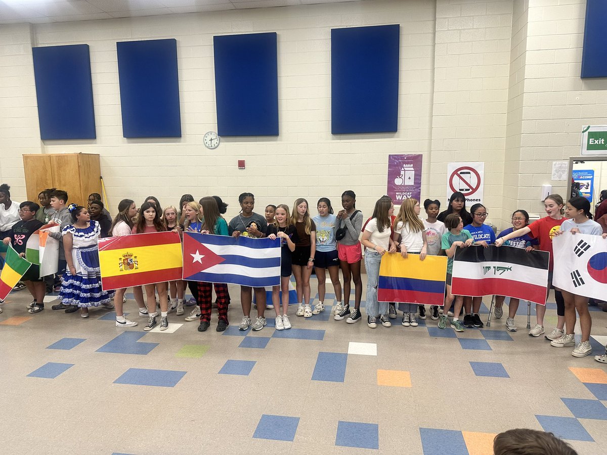 Our inaugural International Night was a hit! Our community represented so many countries and nobody left hungry! We are looking forward to next year already! @DrLoraleeHill @LynzeeCourtney @ButlerNneka @mbeas21