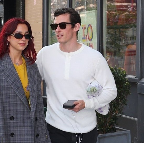 thinkerllum's tweet image. callum changed his clothes 😂