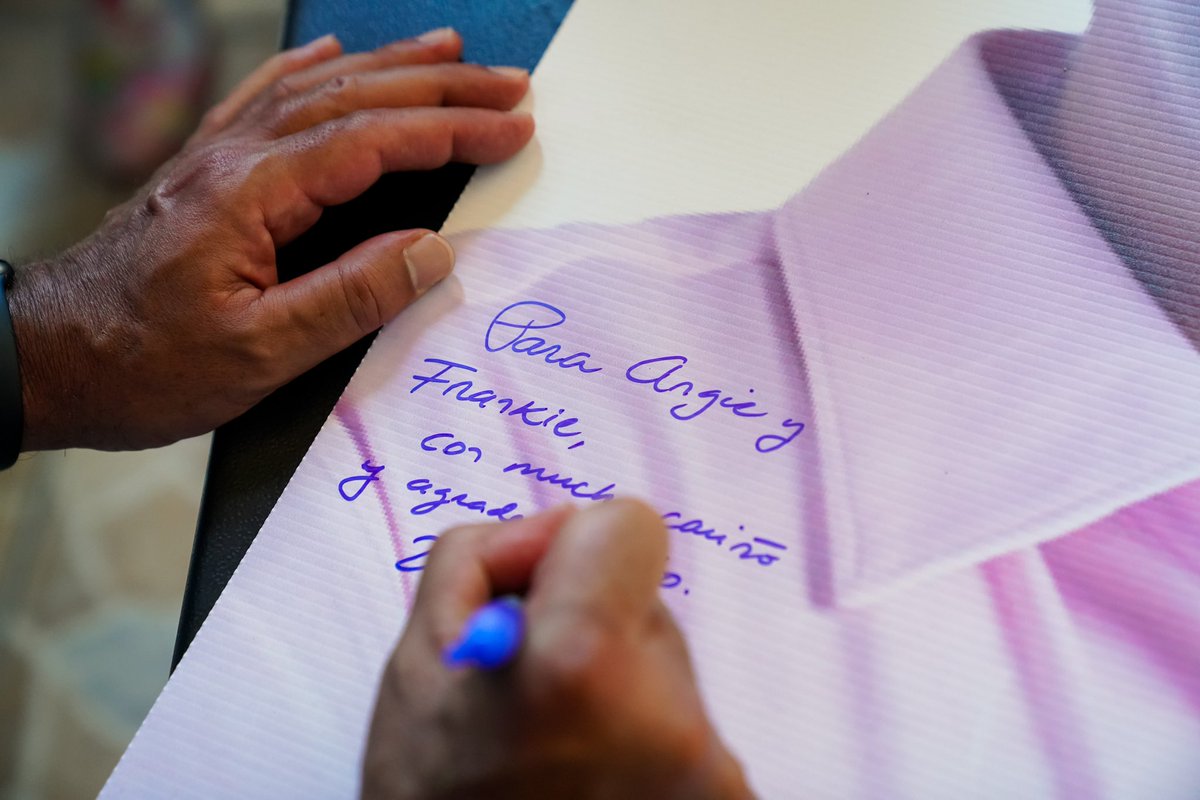 Frankie y Angie, gracias por su apoyo y por haberme recibido en su negocio El Timbalero en Guayanilla. ¡Les deseo mucho éxito siempre! Cuentan conmigo para seguir brindándoles la continuidad de progreso que Guayanilla y todo Puerto Rico necesita. ¡Un abrazo! #ElMejorEquipo…