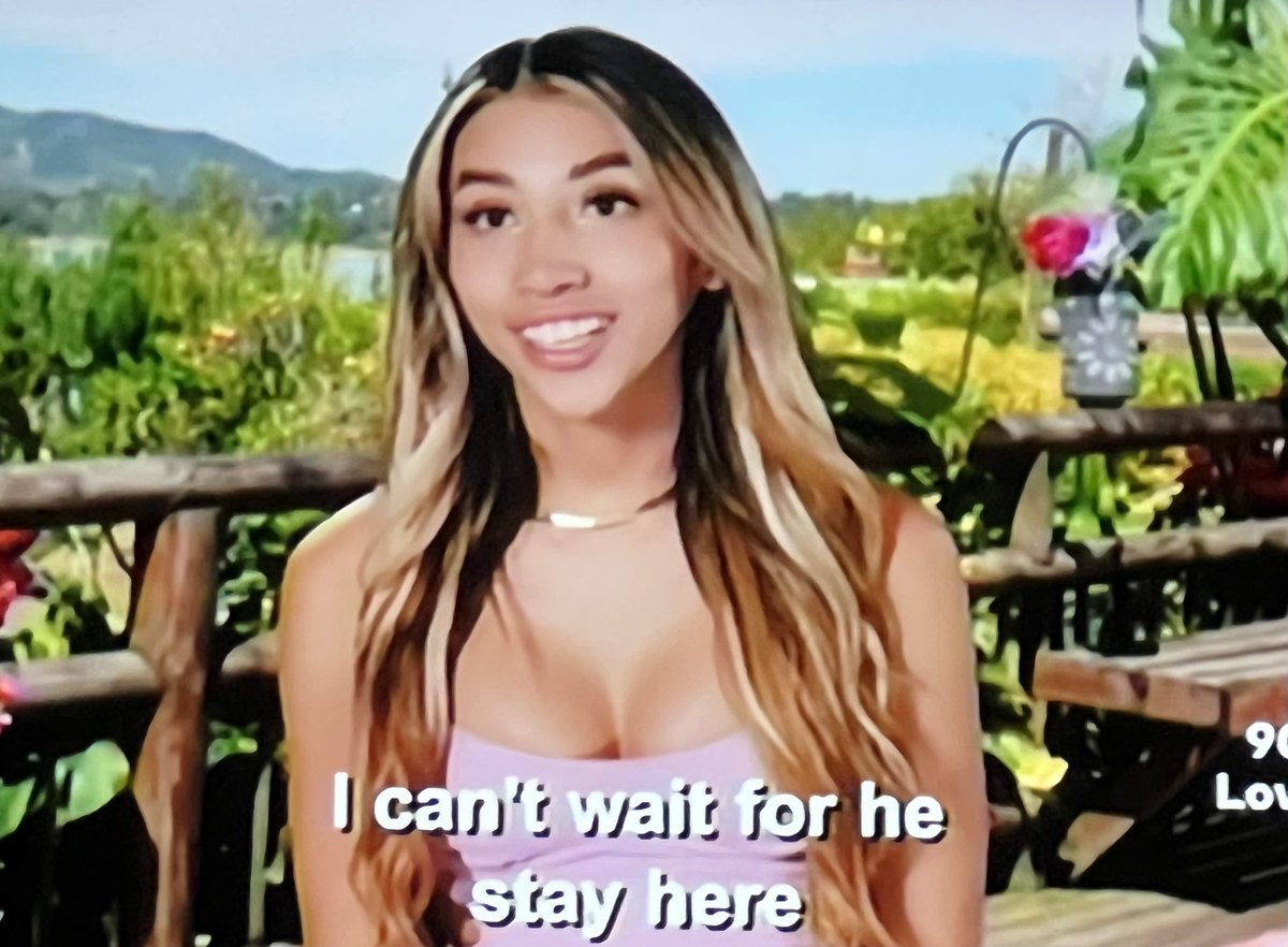 How does she have like an overbite and a hanging bottom lip at the same time #90DayFiance #90dayfianceloveinparadise