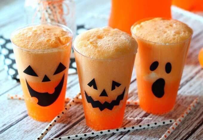 Fanta JACK O' LANTERN  Floats via Belle of the Kitchen. #GhastlyGastronomy 

belleofthekitchen.com/fanta-jack-o-l…