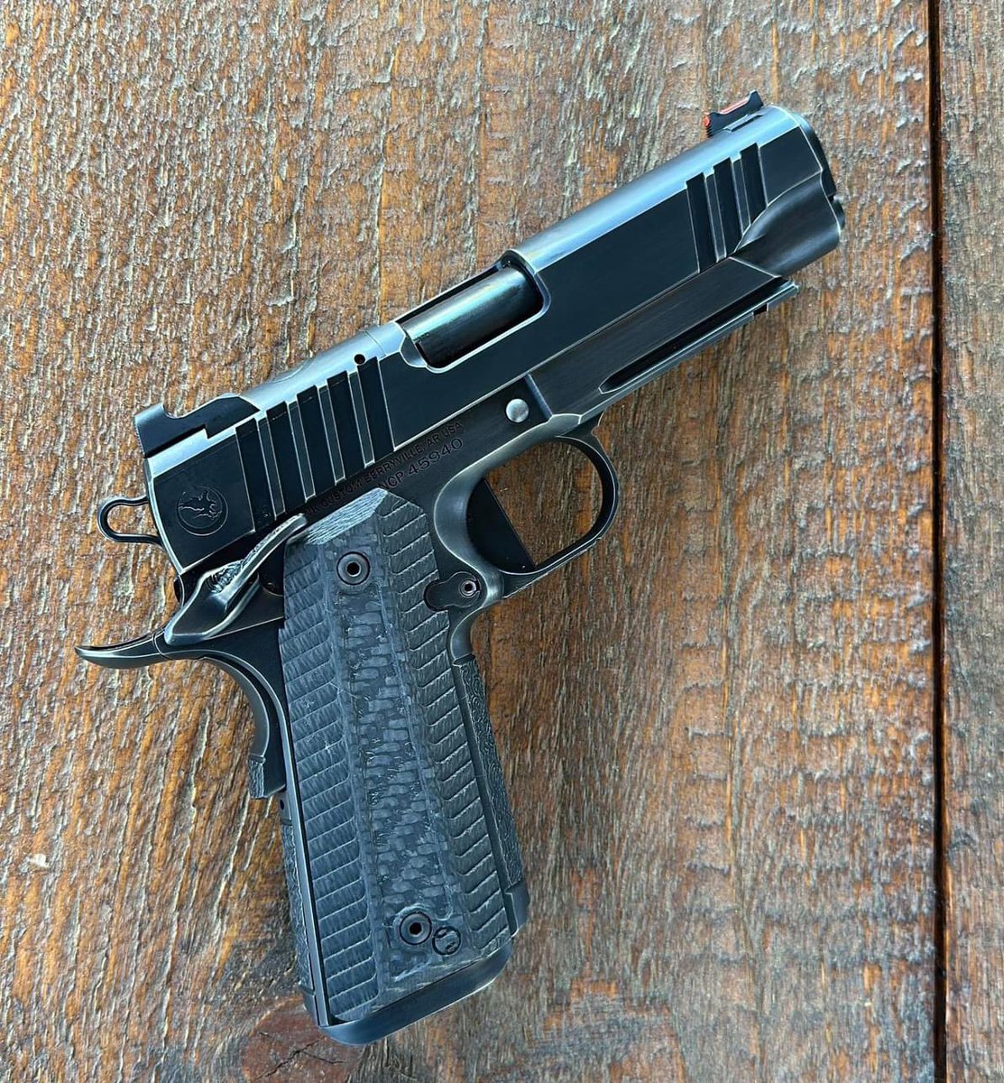 No filter needed. Custom spec’d Trooper Commander is 🔥🔥 

✔️ Tasteful Hand Stippling throughout 
✔️ IOS (Interchangeable Optic System) 
✔️ One Piece Magwell
✔️ Recon Rail 
✔️Carbon Fiber Grips