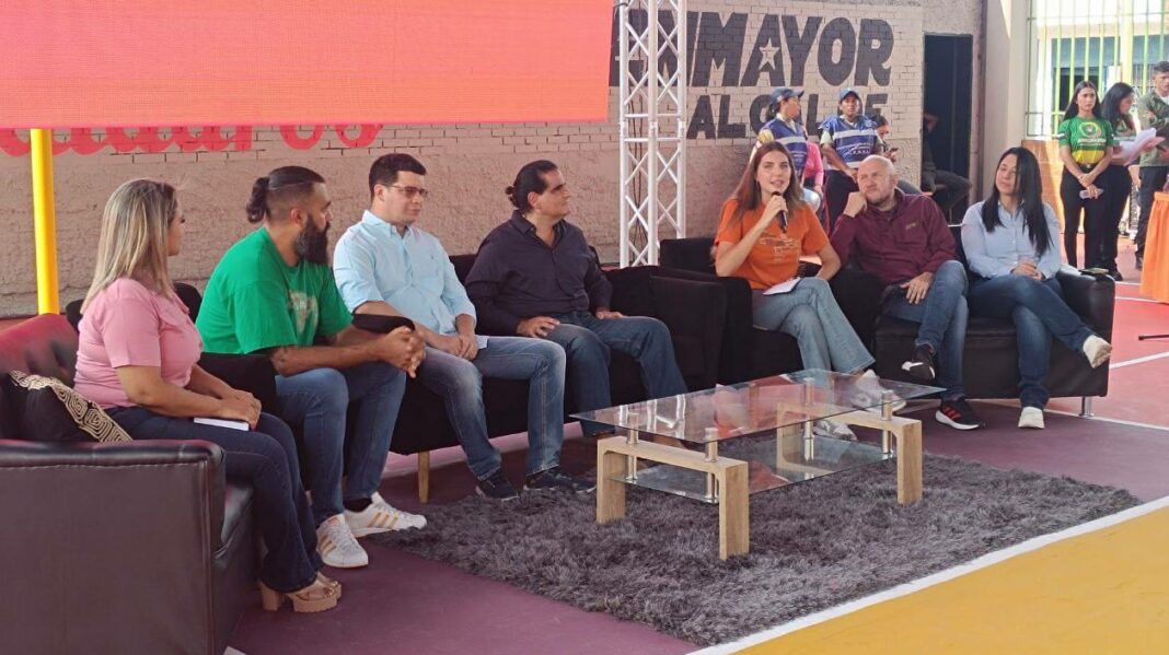 🟠 Movimiento Futuro y Alex Saab Morán lideraron encuentro con emprendedores en Carabobo (+Video) venezuela-news.com/movimiento-fut…