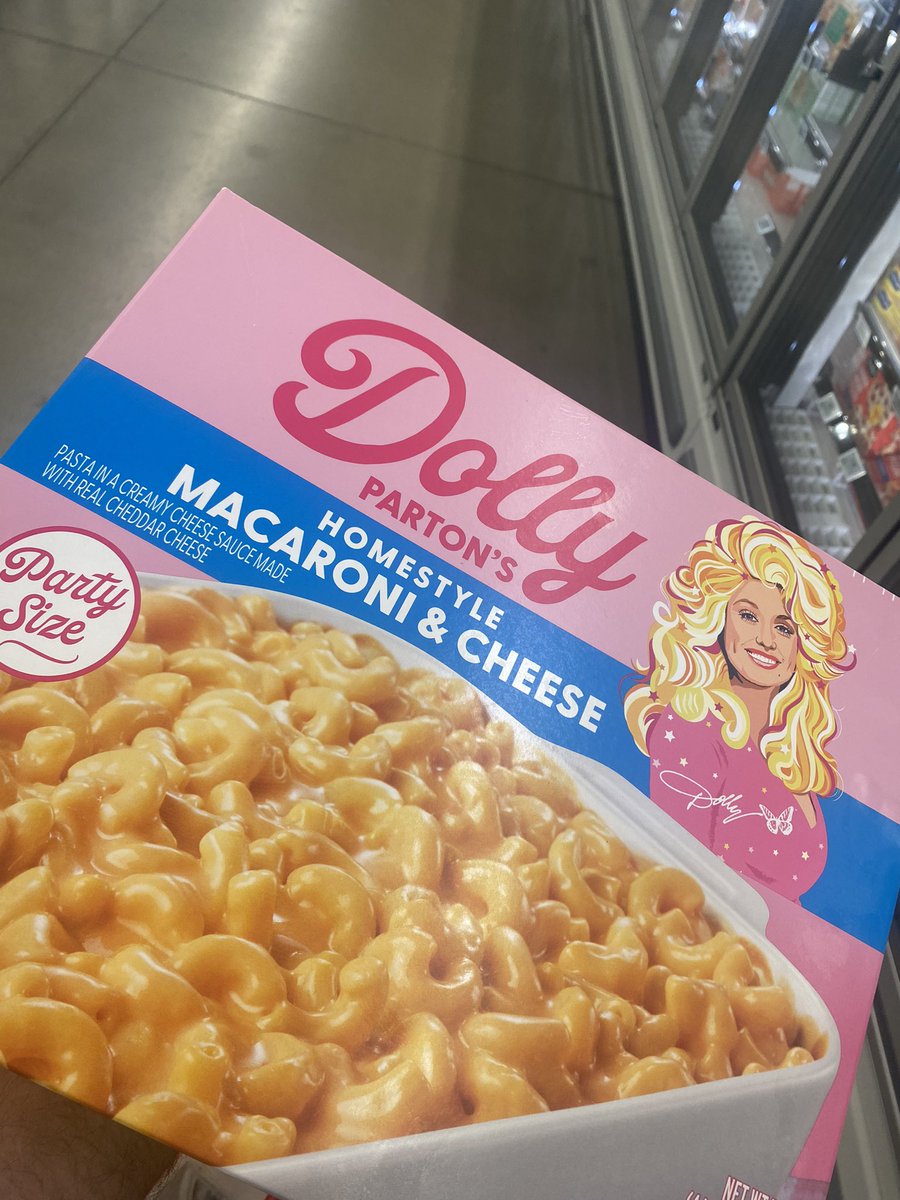 Did I sing “Mac and cheese” to the tune of Jolene when I saw this? Yes. Yes I did. #DollyParton