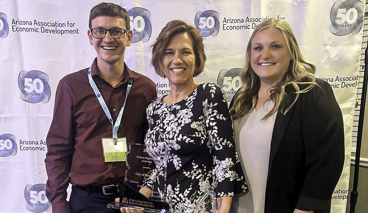 🌟 We're thrilled to announce the city of Goodyear has been honored with the prestigious EDDE Award 🏆 for Organization of the Year in the medium-size community category! ➡️developgoodyearaz.com/Home/Component… #YoureInGoodCompany #GoodyearAZ Arizona Association for Economic Development