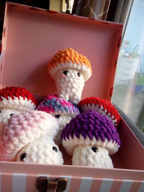 The poor mushroom boys have yet to be adopted😥 
Go ahead and give em a new home, they'd love to meet you! #crochet #SmallBusiness #Mushroom