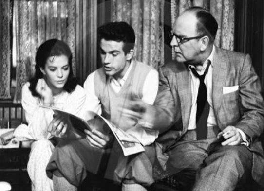 Natalie Wood & Warren Beatty behind the scenes of SPLENDOR IN THE GRASS (1961).
#NatalieWood 
#WarrenBeatty
#SplendorInTheGrass