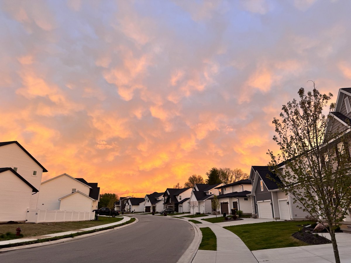 A #PureMichigan sunset!

#miwx