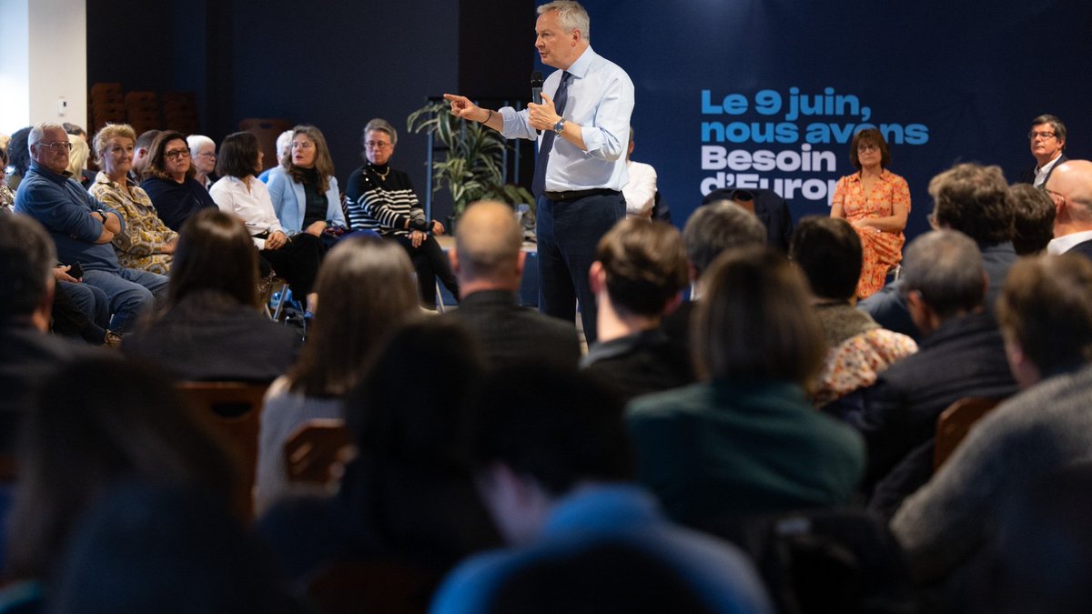 🇪🇺 Salle comble ce soir à Vouvray avec plus de 200 personnes autour de @BrunoLeMaire.

💬 Vaste sujet qu'est l'économie en Europe, à quelques jours de la publication de notre programme, @BrunoLeMaire a rappelé notre @BesoindEurope ces 5 dernières années et pour les 5 suivantes !