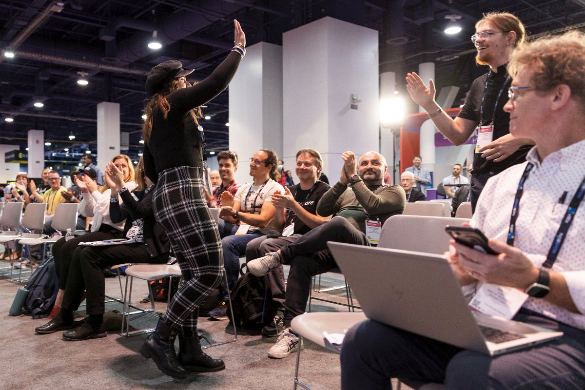 120 participants. 60 minutes. 24 teams. 3 winners!
💡The NABiQ AI Challenge was on fire 🔥 this year at @NABShow

👇Find out what happened…

#nabiq24 #networking #innovation