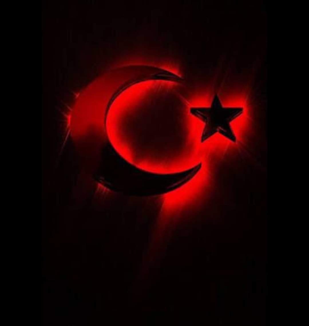 Gecelerin bile aydınlık olsun .. Allah seninle daim olsun .. Ezelden ebede Sancağın dik dursun Düşmanların zelil zebur olsun. Aminnn 🤲 #Geceye🌙