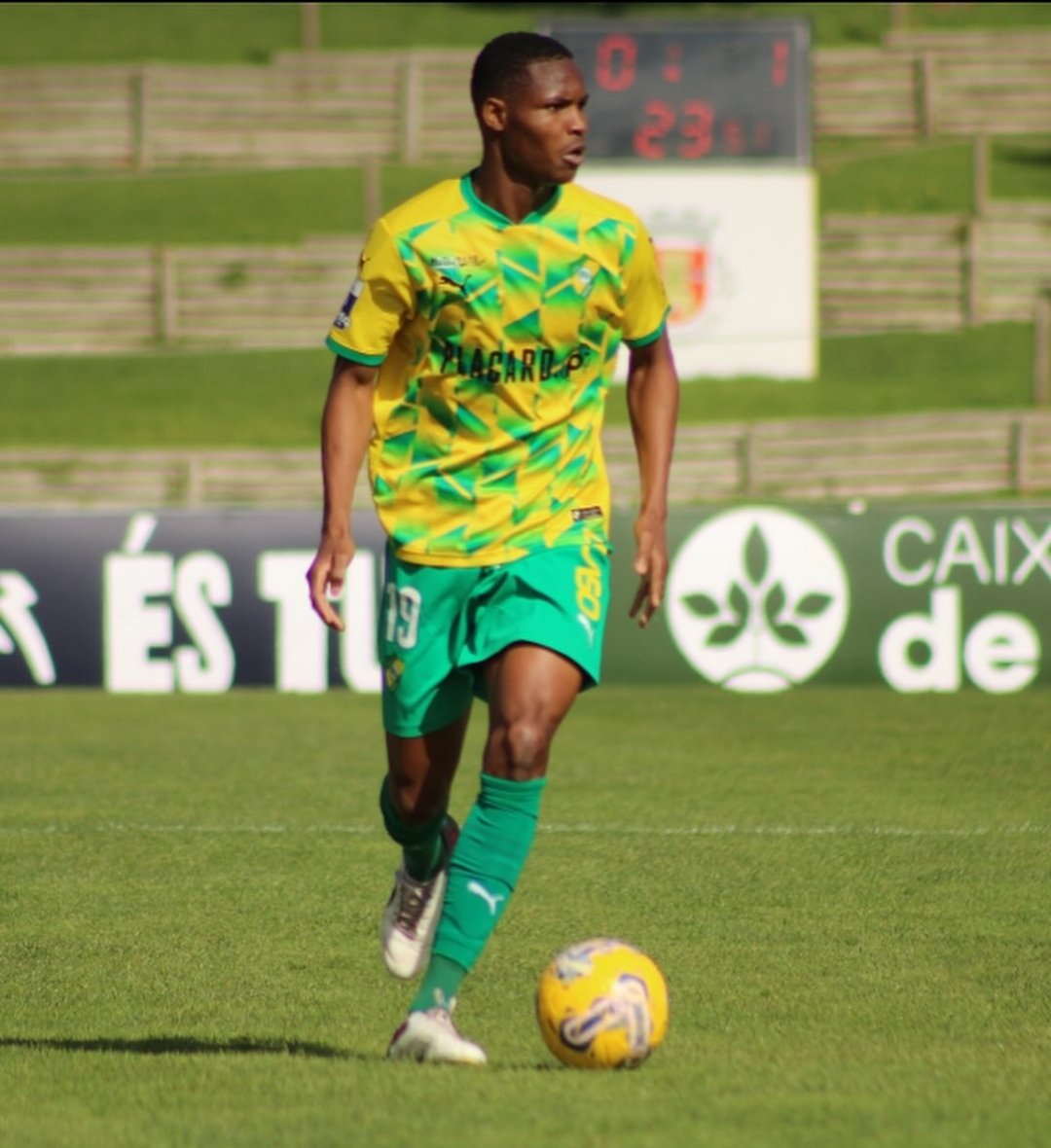 From Senegal to Portugal, Ousmanedia Diao shines bright on the pitch for @cdmafra scoring the opening goal in their 3-3 thriller against Oliveirense in the Liga Portugal 2 ⚽🇸🇳🇵🇹

#OusmaneDiao #CDMafra #LigaPortugal2 #ProsportInternational #ChampionsGoBeyond