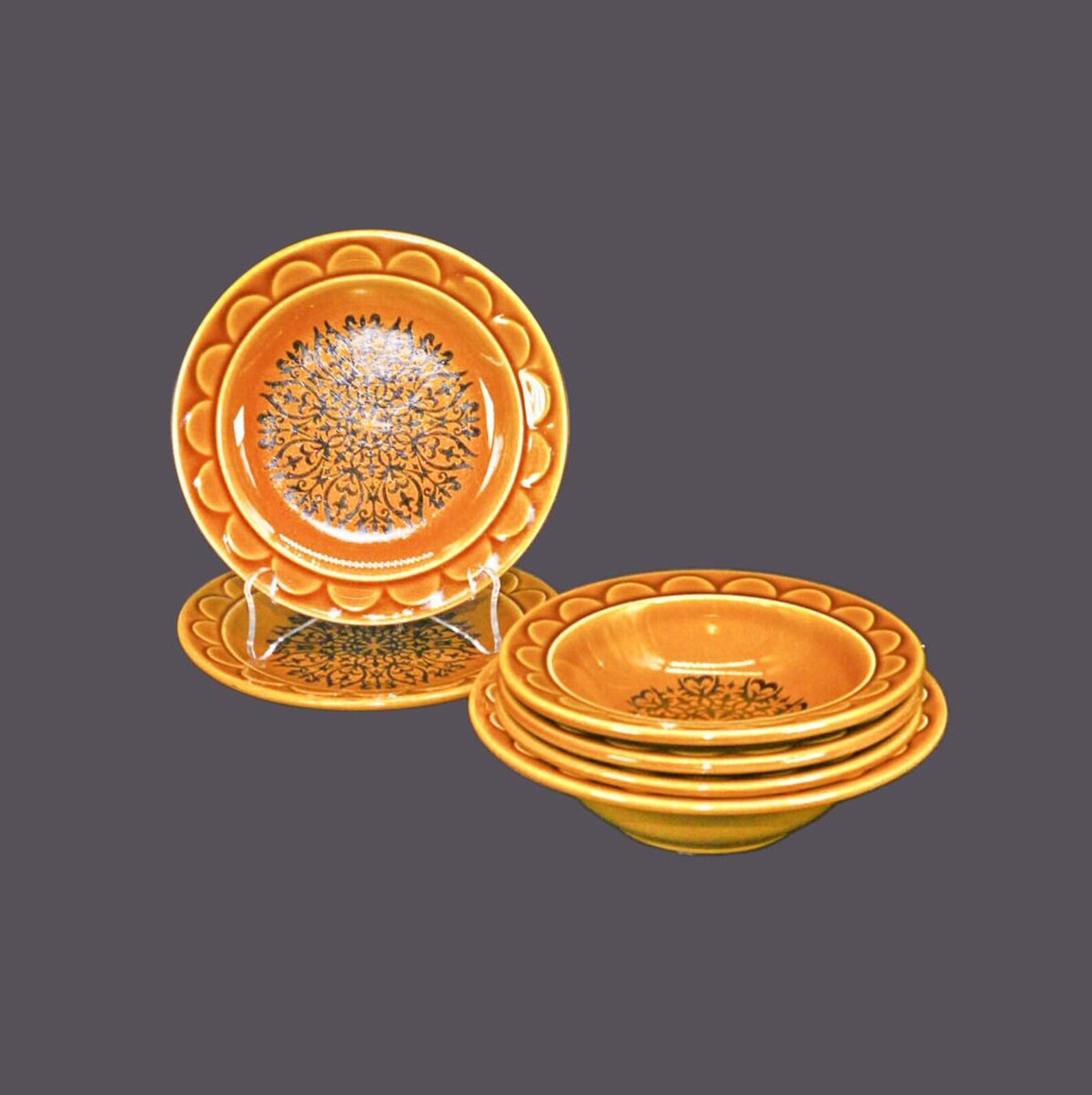 Homer Laughlin Cortez stoneware. Plates, bowls. Castilian stoneware made in USA. etsy.me/3whHjkz via @Etsy #BuyfromGroovy #antiqueshop #tableware #tabledecor #dinnerware #stoneware #HomerLaughlin #CastiliamStoneware #LaughlinCortez #1970skitchen #retrodishes #EtsySellers