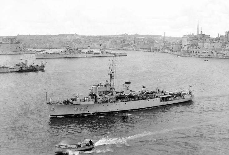 Algerine class minesweeper HMS Skipjack (J 300) T/A/Lt.Cdr. Donald Horace Payne-Fry, RNVR: Commissioned 29.04.44.