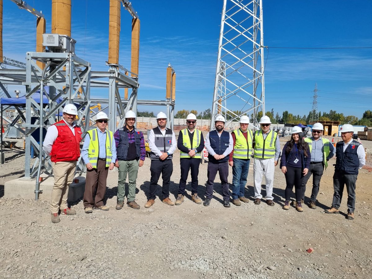 Hoy, junto a la <a href="/SEC_cl/">Superintendencia de Electricidad y Combustibles</a>, el seremi <a href="/claudio2m/">Claudio Martínez Molina</a> visitó los avances de la construcción de la subestación Nueva Tuniche de <a href="/Transelec/">Transelec</a>, la que además de entregar robustez al sistema eléctrico regional, generará empleo para más de 100 trabajadores.