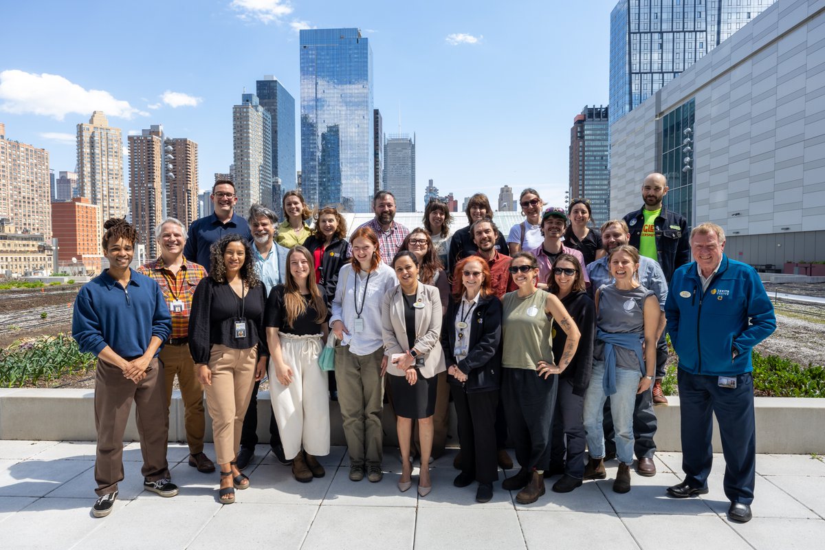 Thrilled to be part of @javitscenter's Rooftop Partners!🌱💚Their recent lunch showcased collaboration & a bright future for Astor Apiaries, alongside @BrooklynGrange, @NYCAudubon, @DrexelUniv, NY Green Roofs, Javits Ambassadors + the amazing Cultivated Hospitality Team.🫶🏼