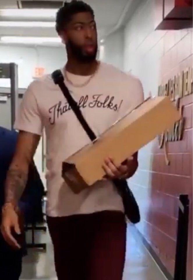 TheRealOscarG's tweet photo. @TheDunkCentral https://t.co/rc5l810HYV