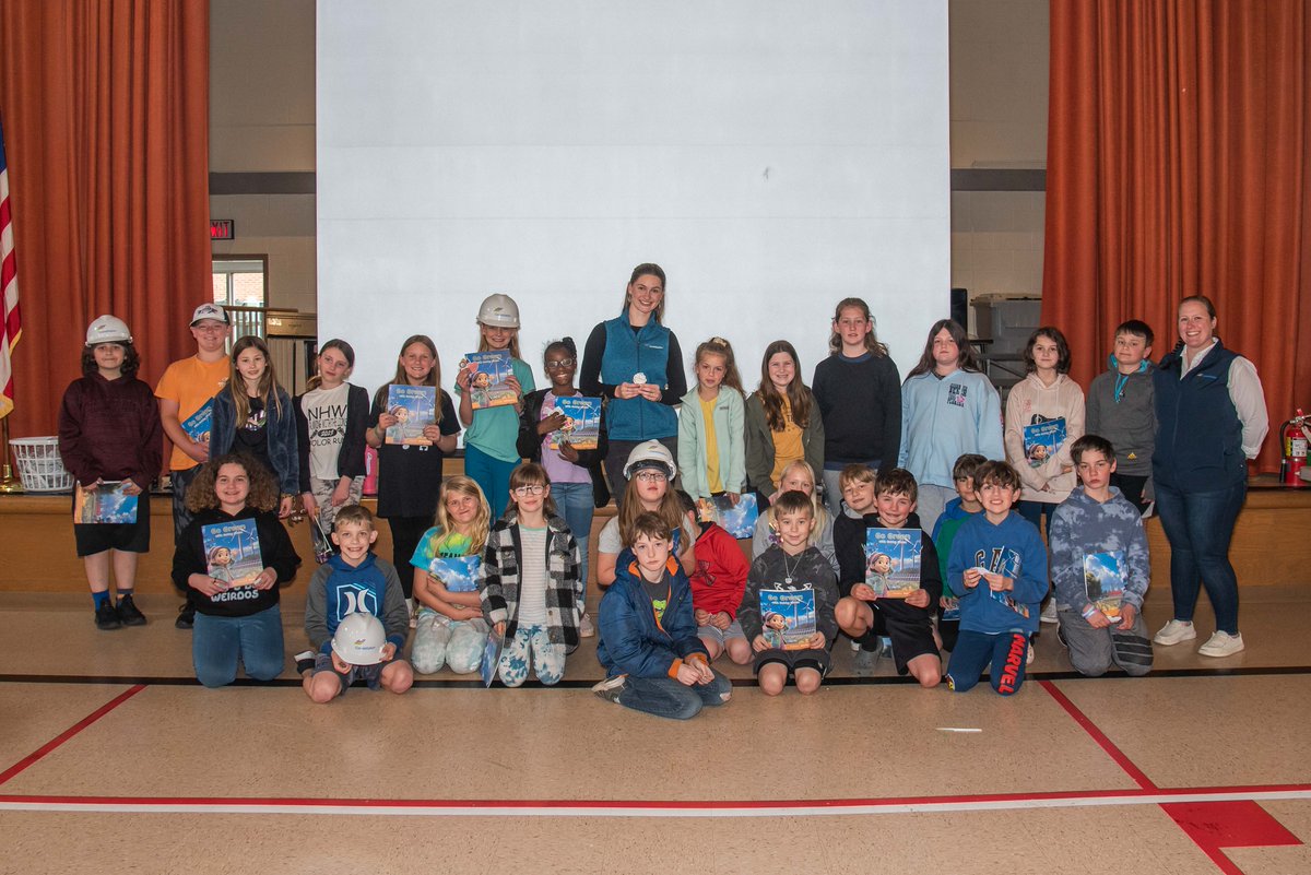 To cap off 🌎 Month, @Grace_Stanke visited @NHWelemschool to teach 4th graders about clean energy, nuclear safety & environmental sustainability through “The Power of Gabby Green,” a Constellation-produced presentation that gets kids thinking about energy in a fun way. @rlschools