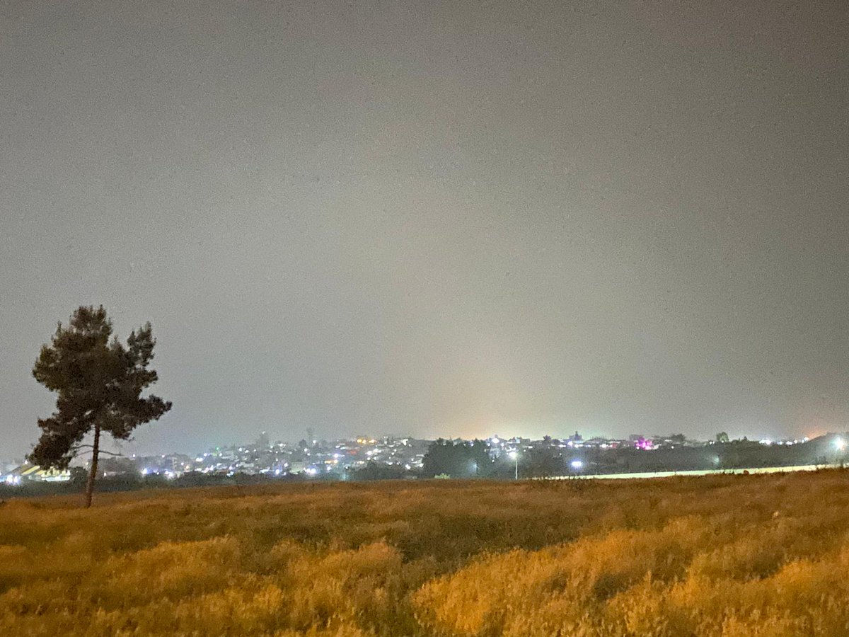 Yar kişlookê kişlokê...Ronahiyên Qamişlokê..Her ronahî çîrokekê,her çîrok gihîştinekê,her gihîştin welatekê..