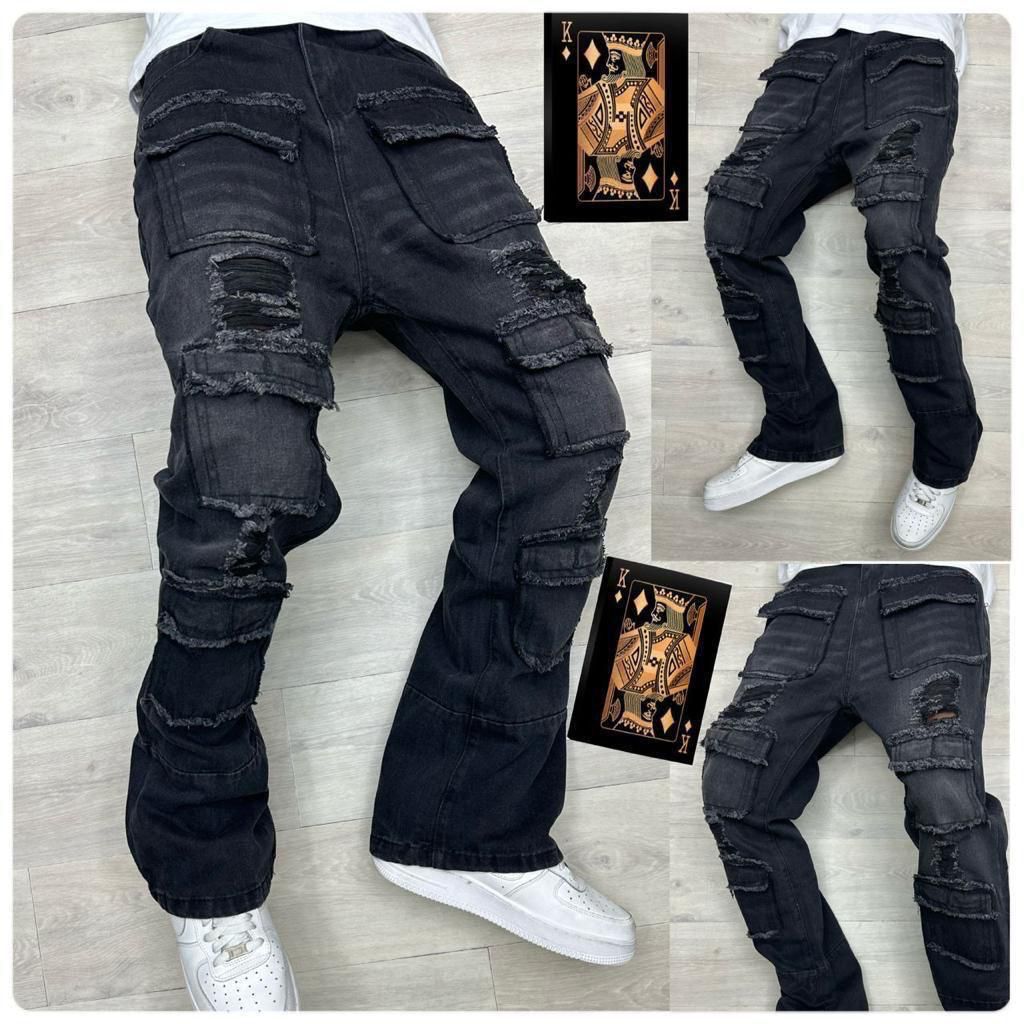 Relaxed Fit Patchwork Jeans.
Size: 32 - 38.
🏷️23,000.