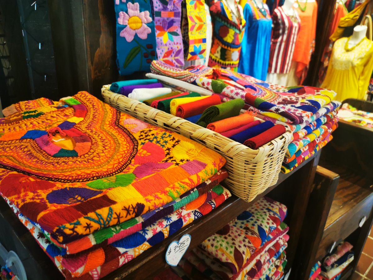 Shopping for fabric lovers in Mexico is a challenge. Each state boasts its own unique embroidery styles, designs, and stories.🧵Chiapas, Oaxaca, Michoacán...How to choose just one? 🤔 #MexicanTextiles #EmbroideryArt #MexicoTravel #ArtisanCrafts #LifeInMexico