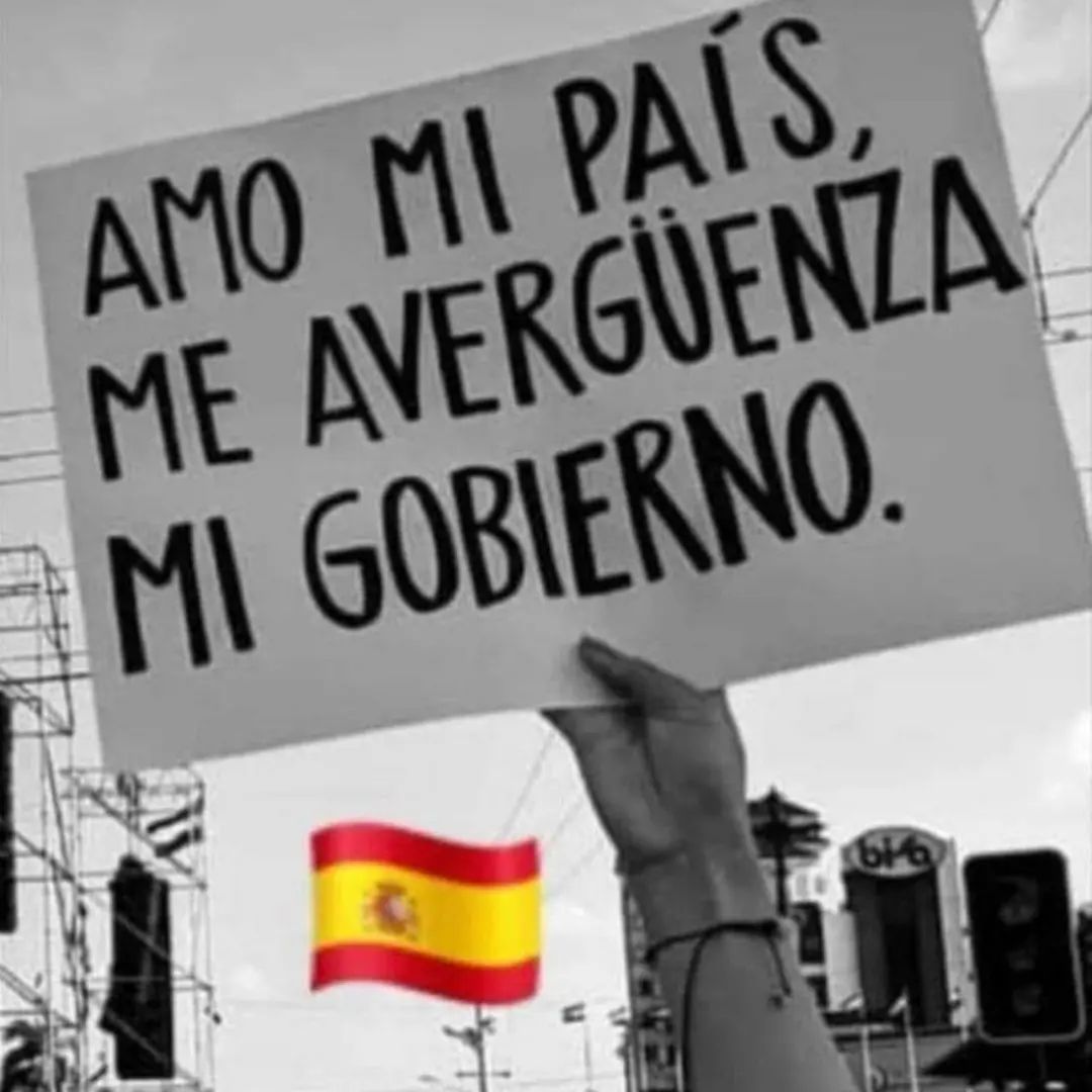 Hay que gritarlo bien alto y que esté en todo Twitter, pásalo y hagámoslo viral .
Amamos a España 🇪🇦, pero no a este gobierno que la está destruyendo.