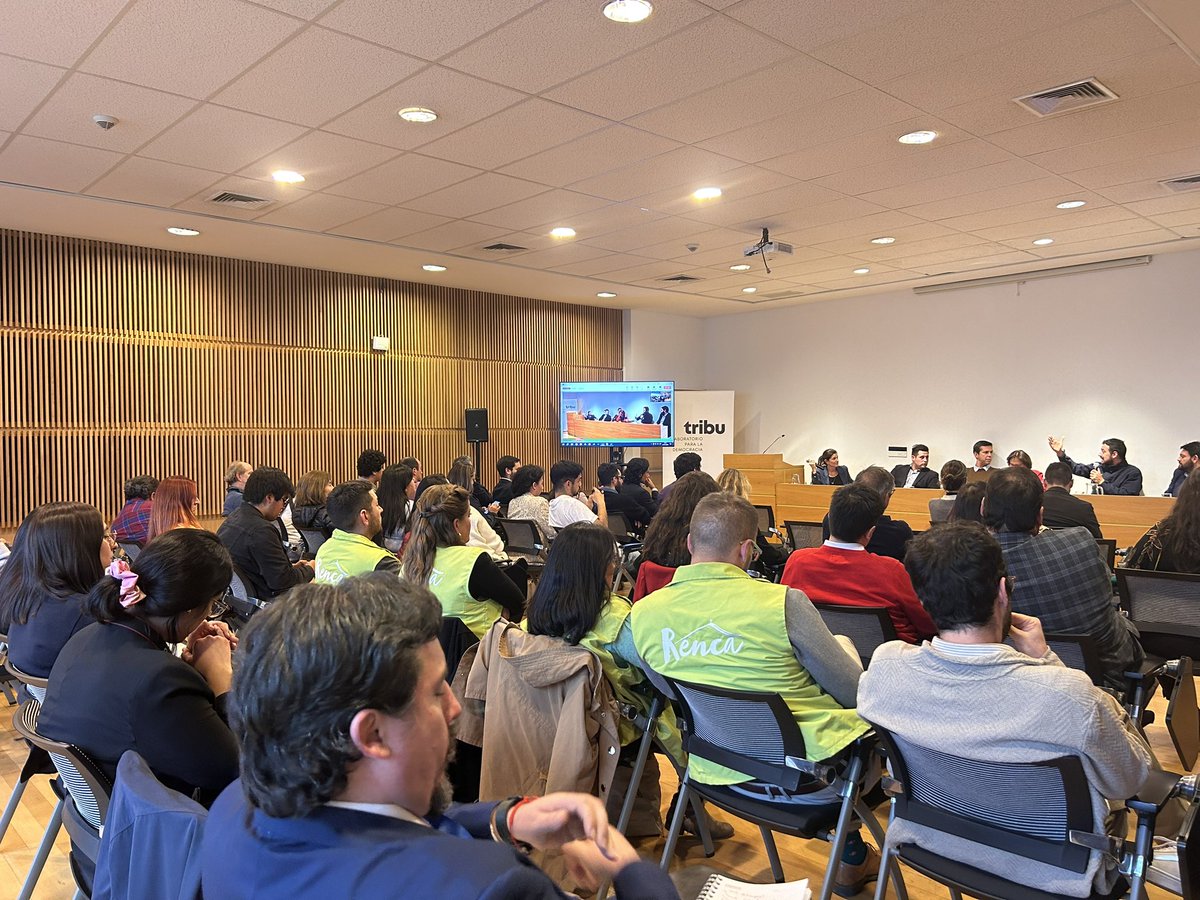Peñalolén es una de los cuatro municipios que forma parte de la Alianza para el Gobierno Abierto (OGP) Hoy participamos junto a nuestra alcaldesa <a href="/CarolinaLeitao/">Carolina Leitao</a> funcionarias y funcionarios en la Conferencia Gobiernos Locales Abiertos en Chile: Avances y perspectivas <a href="/TRIBUong/">Fundación Tribu</a>