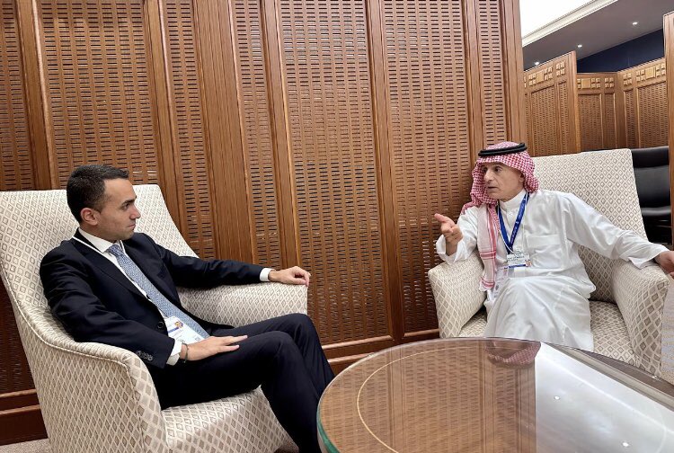 🇪🇺🇸🇦EU Special Representative for the Gulf region @EUSR_Gulf met today with Saudi Minister of State for Foreign Affairs, H.E. @AdelAljubeir on the sidelines of @wef #SpecialMeeting24.