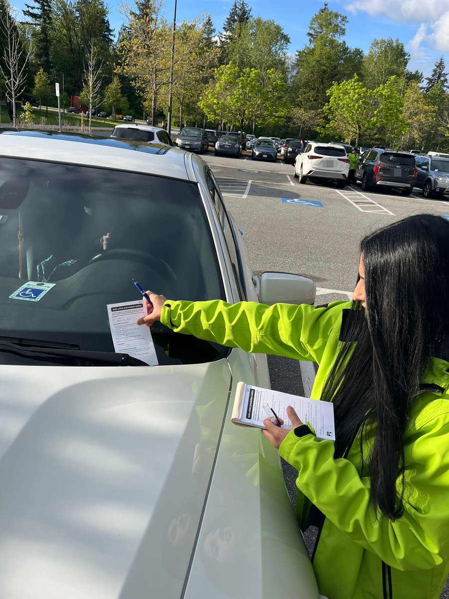 Stellar work done by our Fleetwood #Greenteam for conducting LOACs, ensuring that vehicles were keeping their valuables hidden, windows closed and using anti-theft devices! 🔒

#MakeADifference #Volunteersinaction
@CityofSurrey @icbc @BCRCMP @surreyps @SurreyMayor @LindaAnnisBC