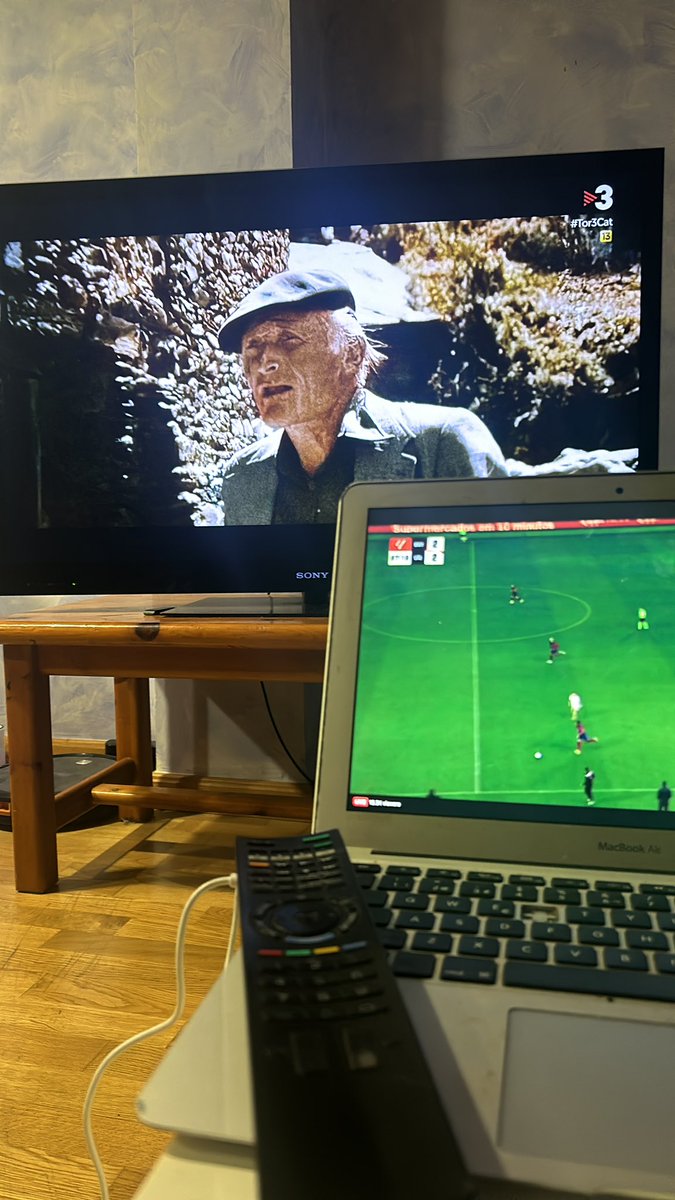 Cop_baix's tweet image. La Catalunya real…