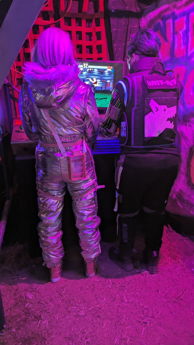 syddonttweet's tweet image. Survived my 2nd #neotropolis with a wonderful group of friends this time around!