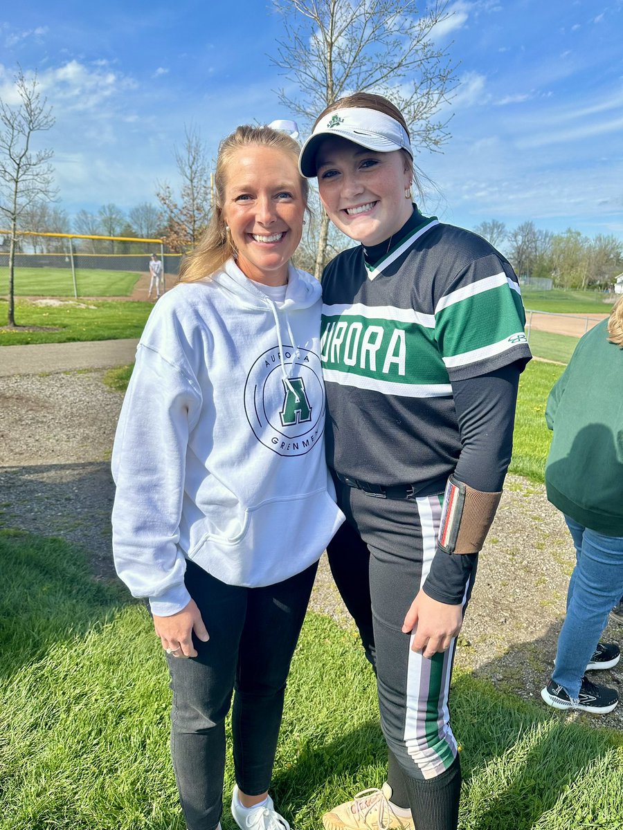 My two favorite senior softball players. 💚🖤🤍 #seniornight #Classof2024