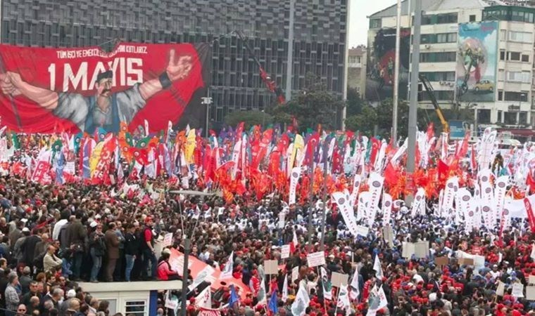 CHP'den yurttaşlara çağrı  

1 Mayıs'ta Taksim'e! cumhuriyet.com.tr/siyaset/ozgur-…