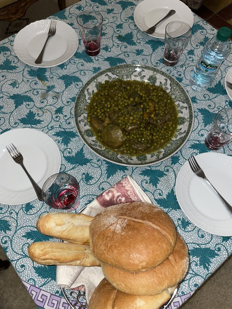 Beef artichoke tagine with peas for dinner