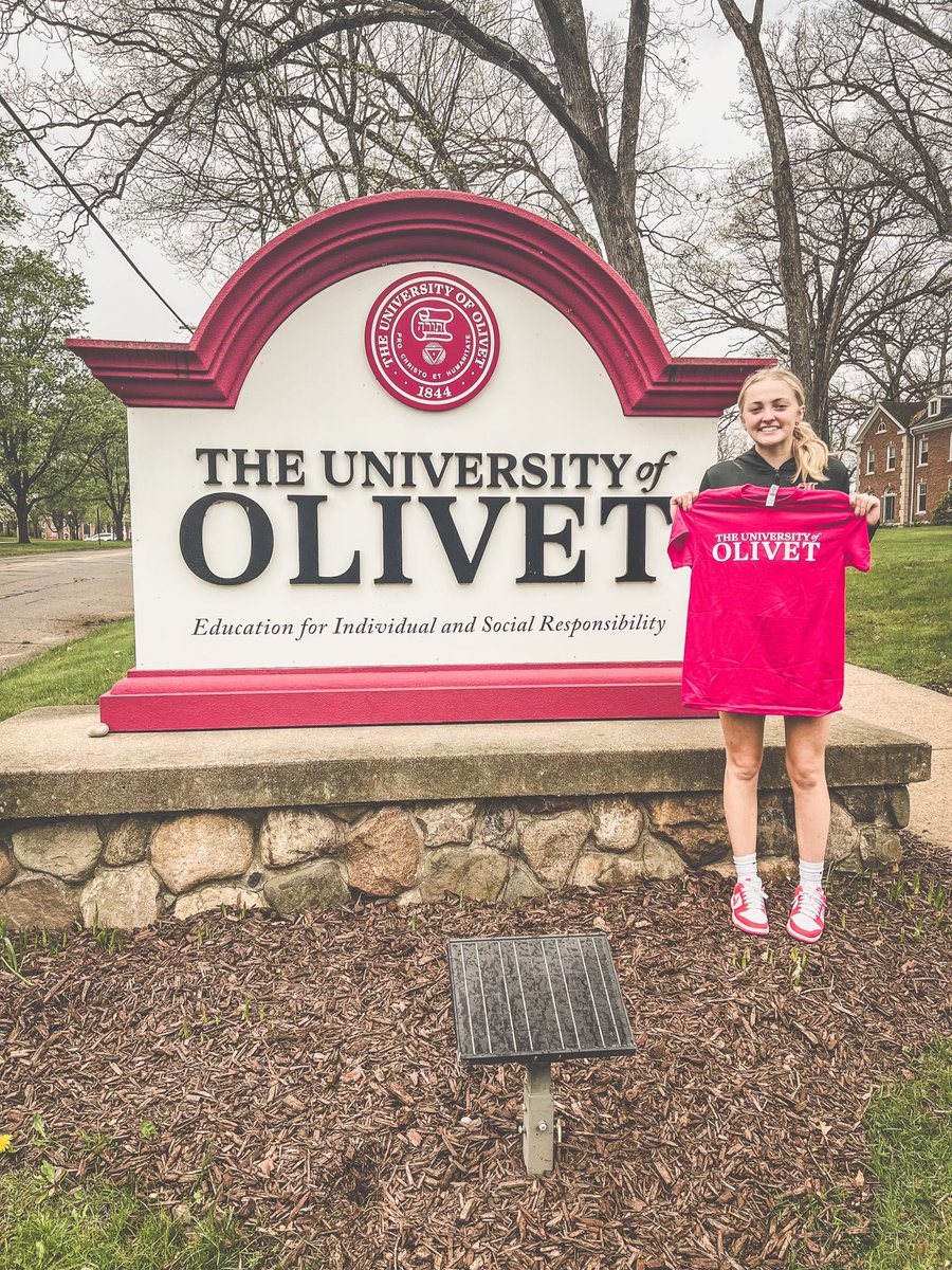 I had a great visit at @UOlivetWBB today! Big thanks to @coachsabiiti & @guentherlogan3 for the offer to continue my basketball career! ❤️@MichHSBball @PGHMichigan @CapitolCityExpr @Coach_DeRose
