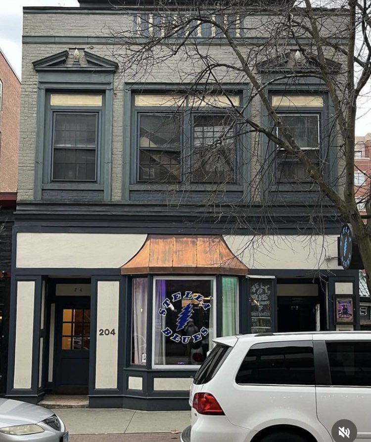 Ontologics's tweet image. More sweating on the gear + yelling stuff in CT! Thanks to all the bands and people/staff that listened! 🦉🚐 #SoundConjured #SpringTour