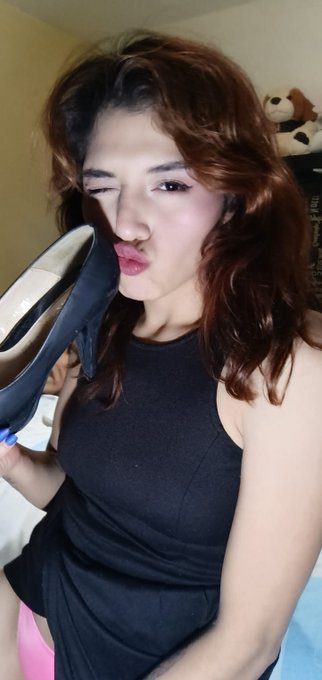 Buen d&iacute;a! ☀️ Excelente inicio de semana!  Ya activa! 😌 Packs, videollamadas, venta de contenido, canal<a href="/tag/swinger"class="tags"><span>#swinger</span></a>