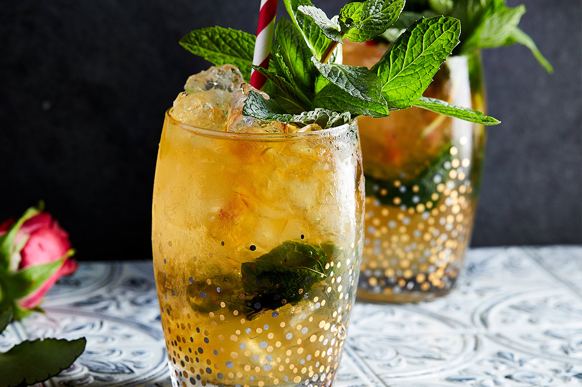 Learn how to make a mint julep! The Bourbon cocktail most commonly associated with the Kentucky Derby is equally welcome on a day at the races or when you’re coming down the final stretch of your week🍹 Full recipe: bit.ly/3UcWcg2 How-to Video: youtu.be/QqAp4Sh8Qd0