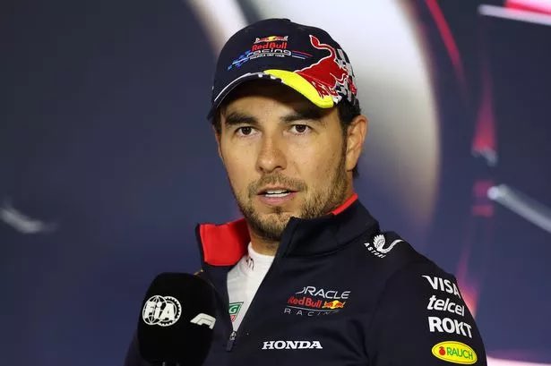 PrimeF1__'s tweet image. “Conociendo a @SChecoPerez tan bien como lo conozco, reemplazaría a ‘Checo’ por ‘Checo&apos;. Si yo fuera Christian [Horner], también lo conservaría [en el equipo] para el próximo año.

No olvidemos que en el primer año [2021], ganó Max [VER], en parte gracias a ‘Checo’ y en parte por…
