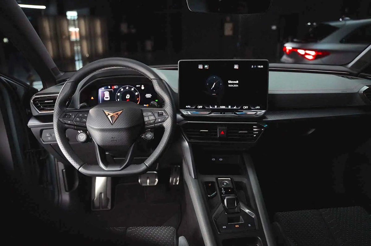 What Car? tweet media