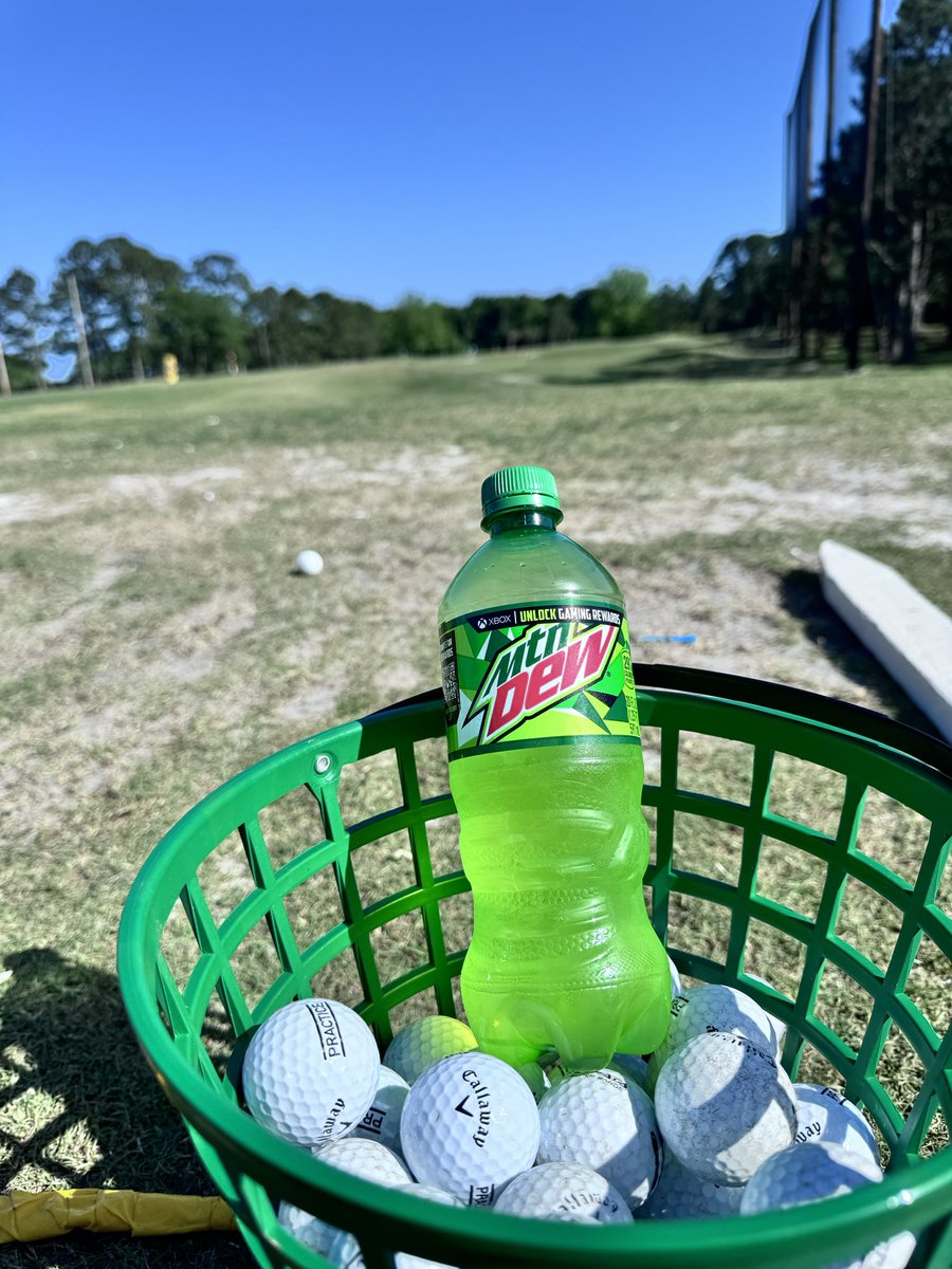Using the @bkatrek method today on the range for #thelisterscup I need to be prepared for all situations. Next week will be “cool downs” using @johnmaginnes and @McCann_Sports lesson plan I gave up on @CPaulsonGolf “workout”. My Liver tapped out